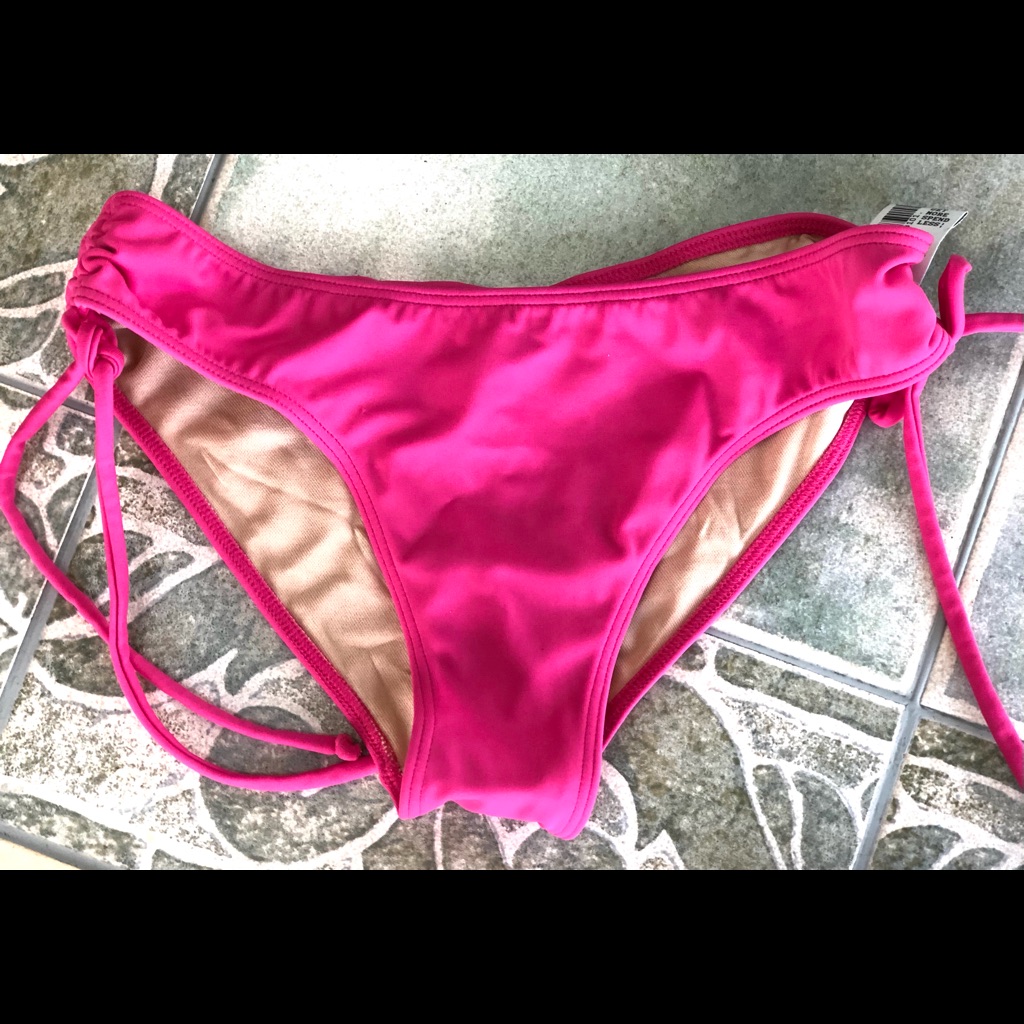 New Delia Brand Swimwear Medium New Delia Brand Swimwear Medium